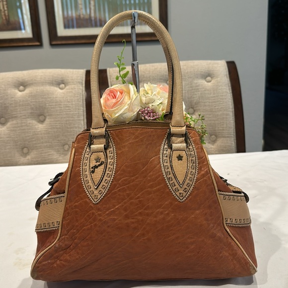 Fendi Handbags - Authentic Fendi bag